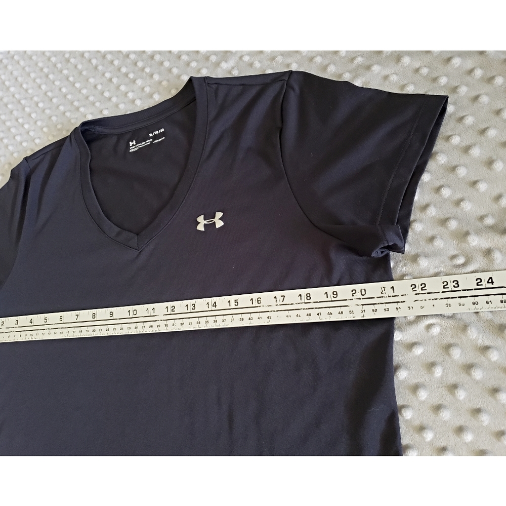 Under Armour V-neck Loose Heatgear Tshirt - Picture 10 of 10